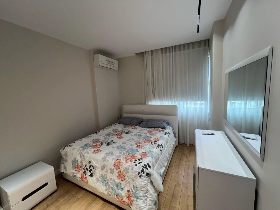 Tirane, jepet me qera apartament 1+1 Kati 5, 65 m² 730 € (Ambasada Amerikane ,Rruga Elbasanit)