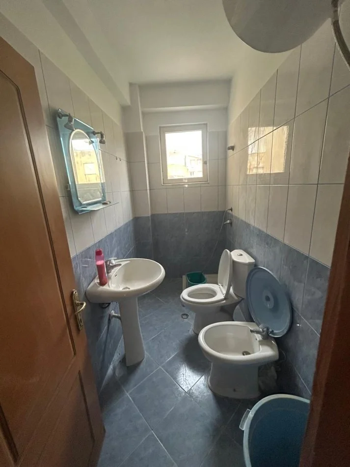 Durres, shitet apartament 2+1+Aneks+Ballkon Kati 3, 85 m² 85.000 € (Mali i Robit)