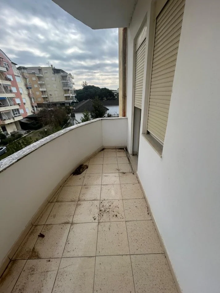 Durres, shitet apartament 2+1+Aneks+Ballkon Kati 3, 85 m² 85.000 € (Mali i Robit)