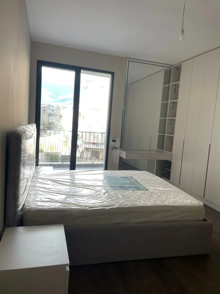 Tirane, jepet me qera apartament 2+1 Kati 2, 124 m² 650 € (Kompleksi Asl)