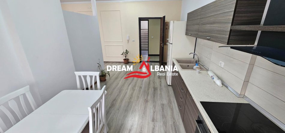 Tirane, jepet me qera apartament 1+1 , 85 m² 550 € 