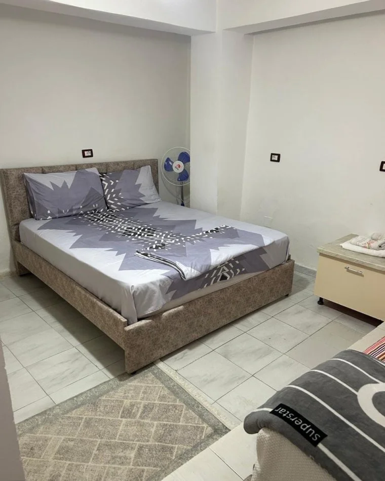Tirane, jepet me qera apartament 1+1+Ballkon Kati 1, 67 m² 420 € (Ministria e jashtme)