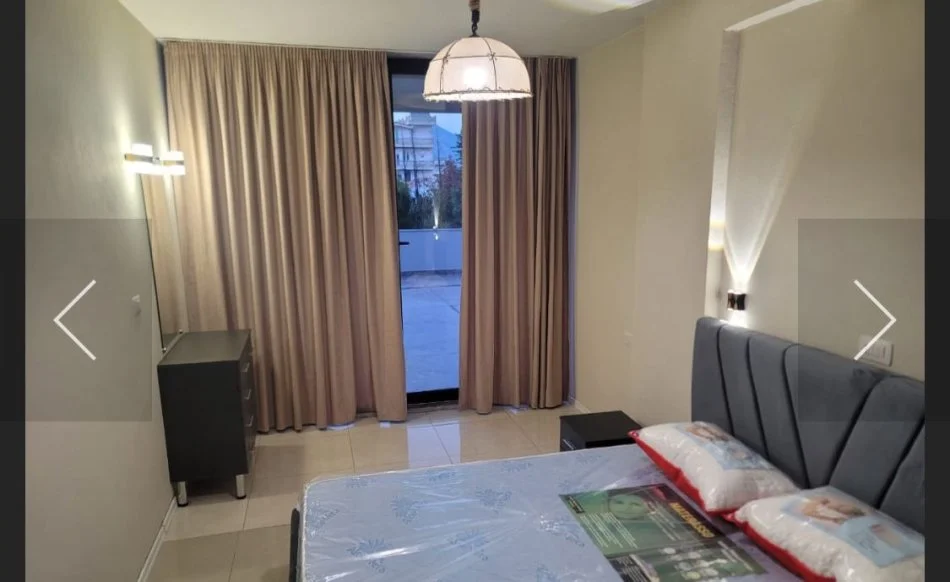 Tirane, jepet me qera apartament 2+1 Kati 2, 100 m² 450 € (Kompleksi Malazian', prane Terminalit)