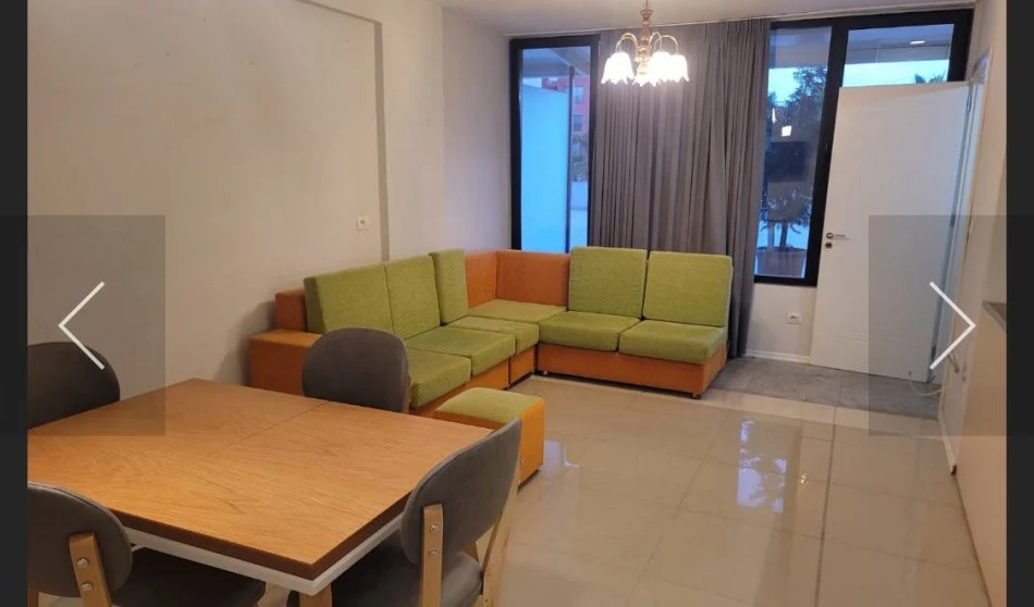 Tirane, jepet me qera apartament 2+1 Kati 2, 100 m² 450 € (Kompleksi Malazian', prane Terminalit)
