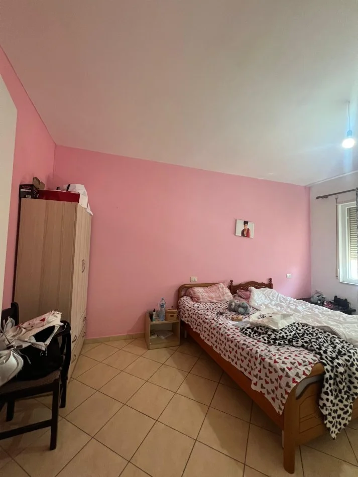 Tirane, jepet me qera apartament 2+1 Kati 2, 85 m² 400 € (rruga thesarit)