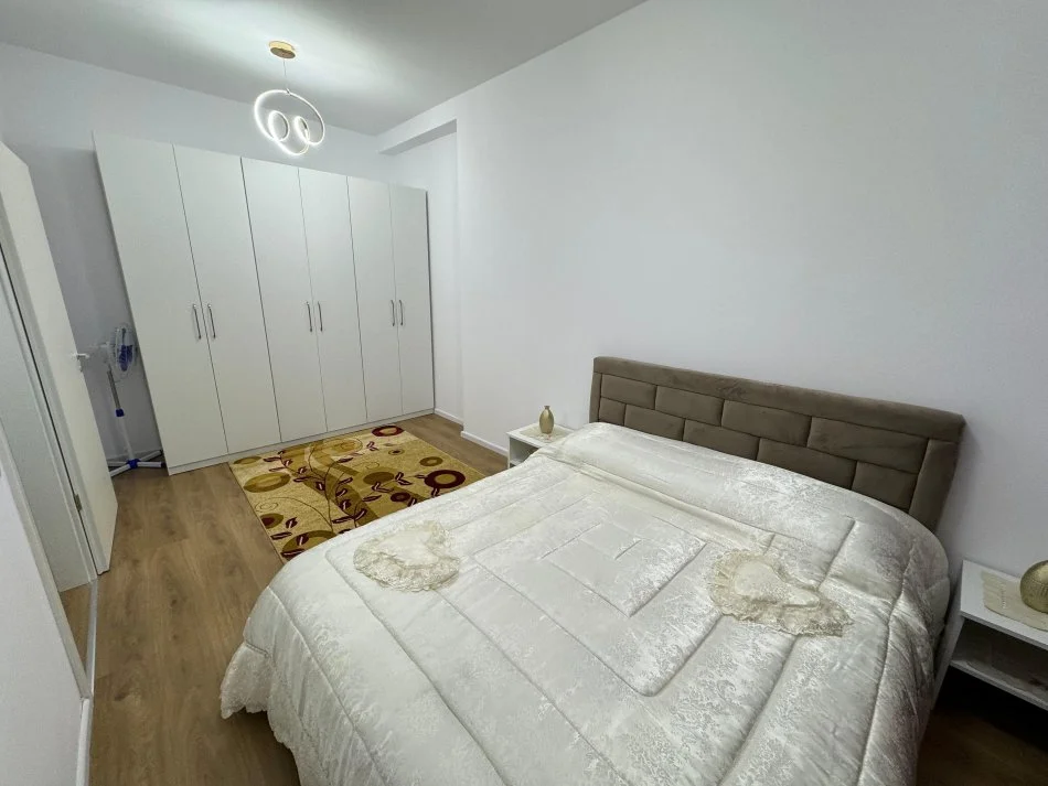 Tirane, jap me qera apartament 1+1 Kati 2, 55 m² 400 € (rruga pasho hysa)