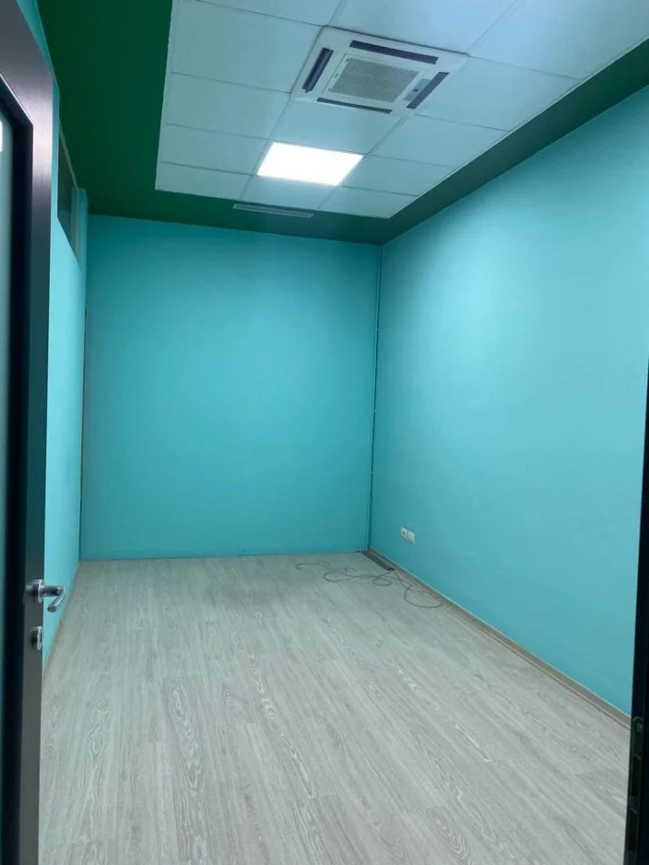 Durres, jepet me qera ambjent biznesi Kati 2, 250 m² 1.500 € (durres)