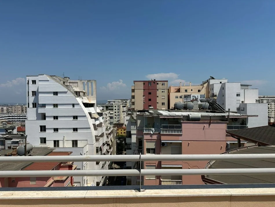 Durres, shitet apartament 2+1+Aneks+Ballkon Kati 10, 112 m² 123.000 € (Ish Rajoni)