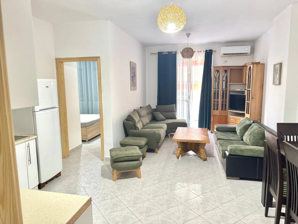 Tirane, jepet me qera apartament 1+1 Kati 2, 70 m² 400 € (Astir, prane bar "Artist")