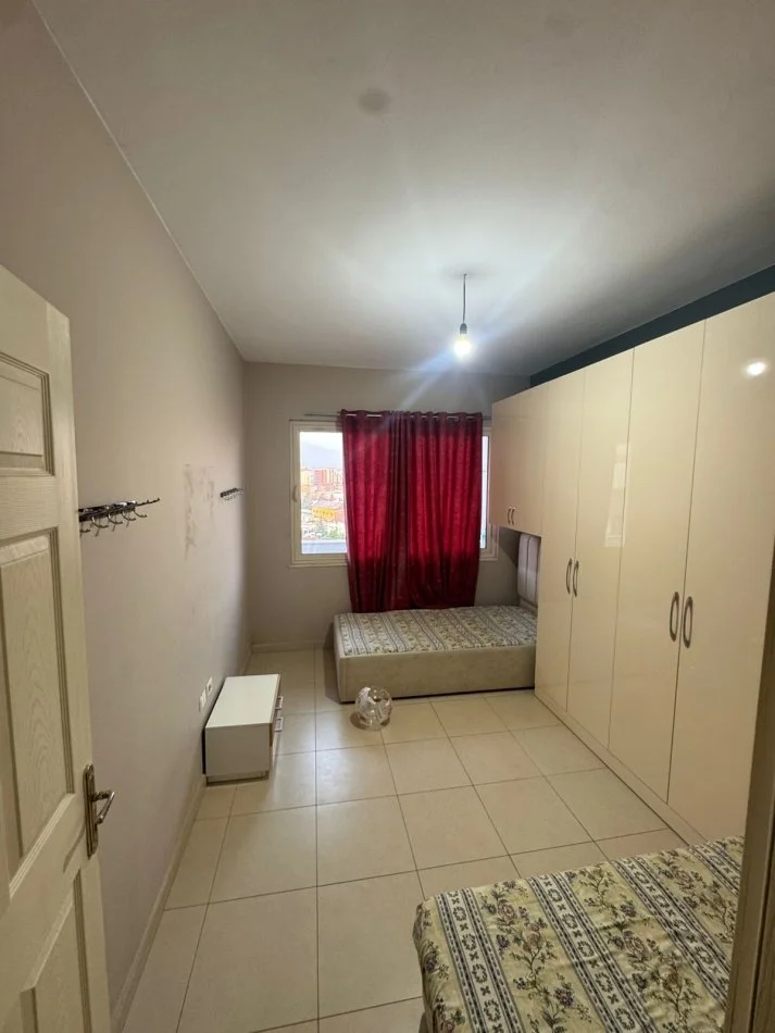 Tirane, jepet me qera apartament 2+1 Kati 7, 110 m² 450 € (Perballe Palestres Unik)