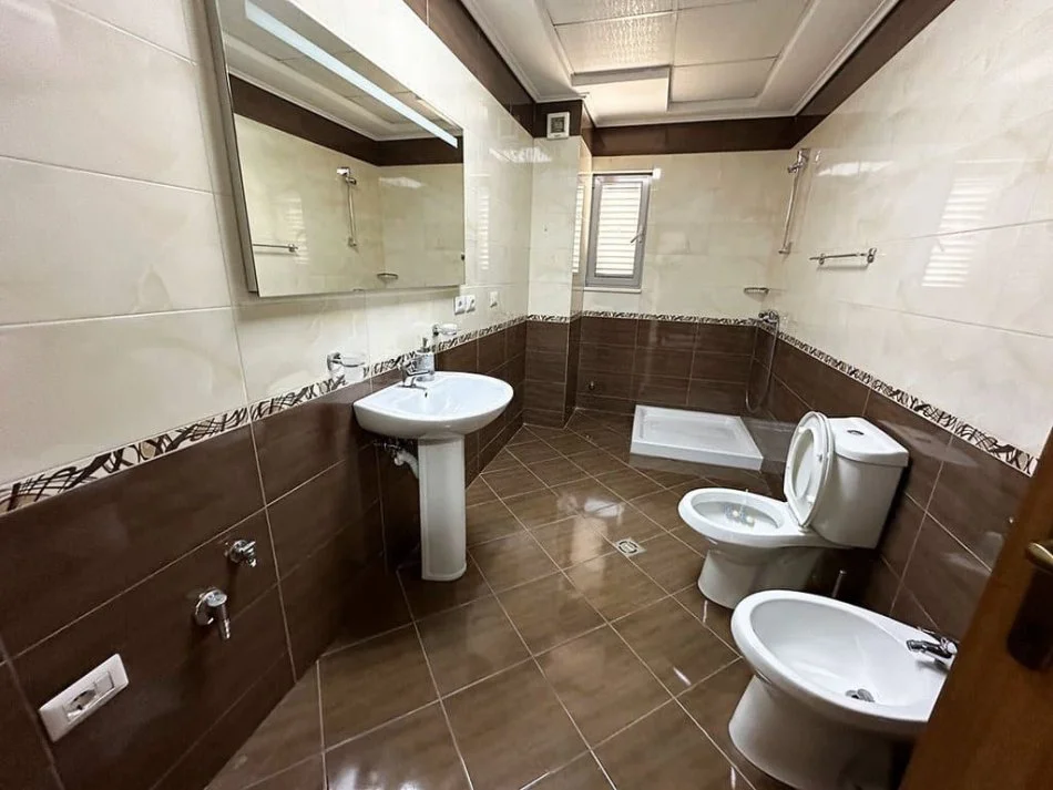 Vilë me Qira pranë Vilave Gjermane 3500