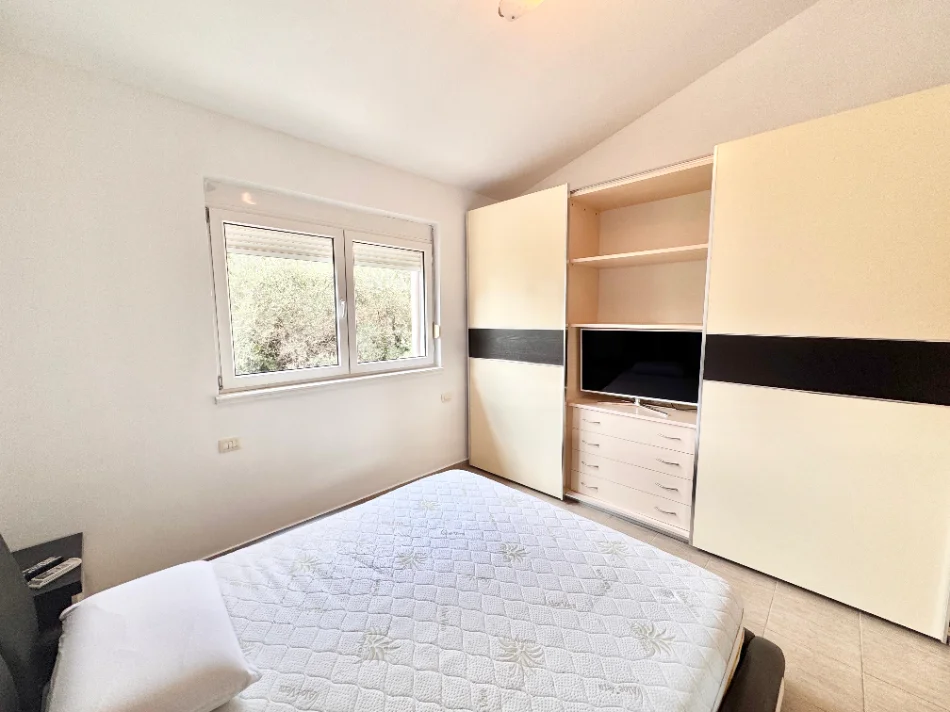 Tirane, jepet me qera 2+1+Aneks+Ballkon Kati 3, 109 m² 650 € 