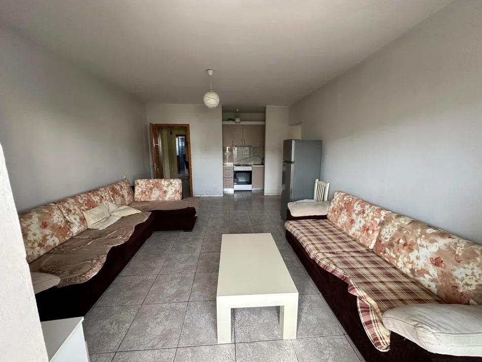 Tirane, shes apartament 3+1+Ballkon Kati 3, 98 m² 178.000 € (bulevardi bajram curri)