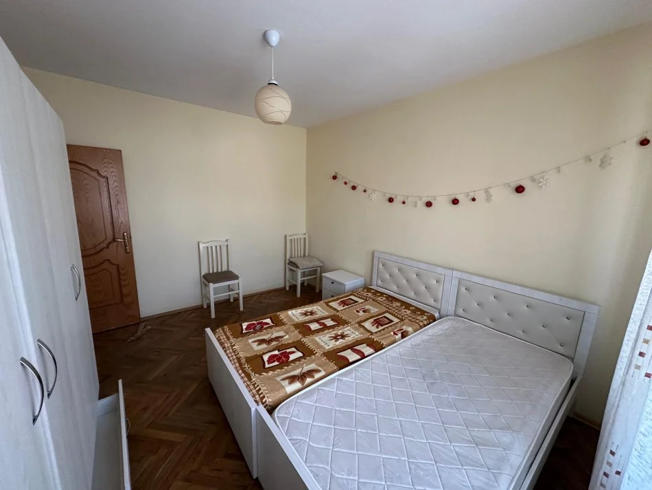 Tirane, shes apartament 3+1+Ballkon Kati 3, 98 m² 178.000 € (bulevardi bajram curri)