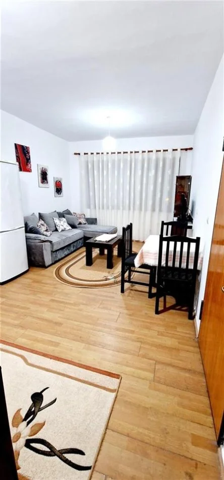 Tirane, jepet me qera apartament 2+1 Kati 4, 80 m² 450 € (Rruga Bardhyl Prane Mullirit)