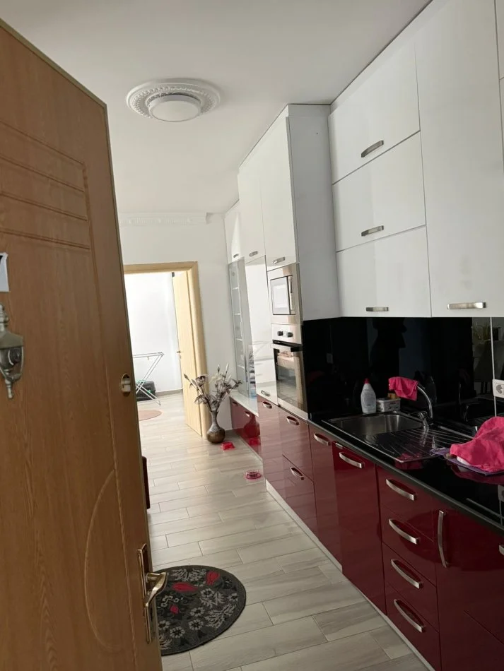 Shqiperi, shitet apartament 1+1 Kati 2, 62 m² 124.000 € (Qender Golem prane Hotel Flower!)