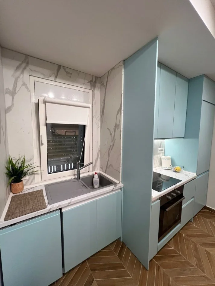 Shqiperi, shitet apartament 1+1 Kati 0, 61 m² 180.000 € (Golem ,perball Hotel Epidam!)