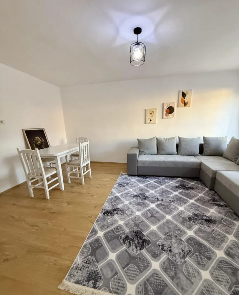 Tirane, jepet me qera apartament 1+1 Kati 2, 56 m² 490 € (Rruga Bardhyl)