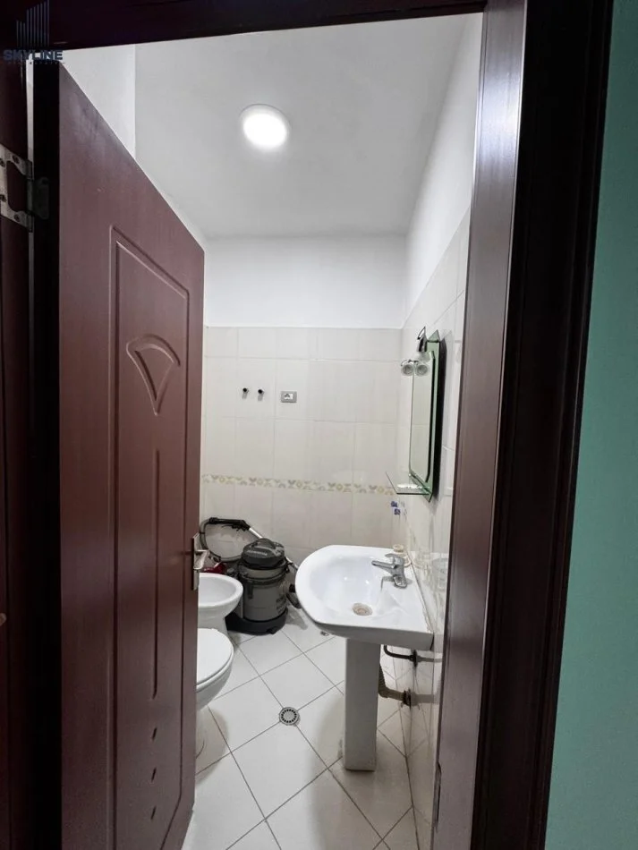 Tirane, jepet me qera apartament 2+1 Kati 7, 85 m² 450 € (Astir)