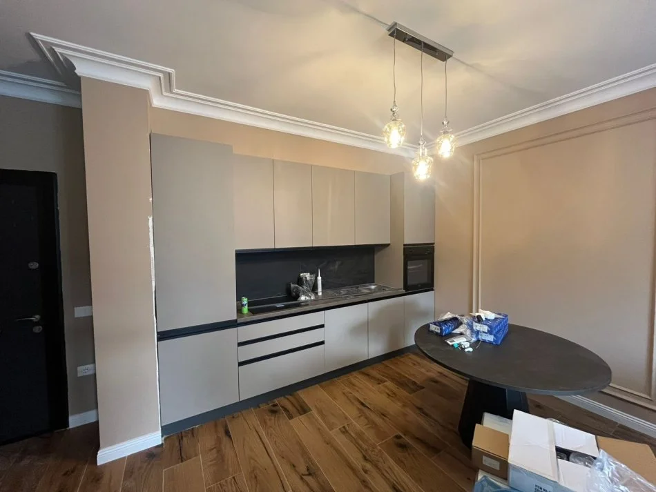 Tirane, jepet me qera apartament 2+1 Kati 1, 103 m² 1.200 € (Liqeni i Thate, prane Spitalit te Kafsheve)