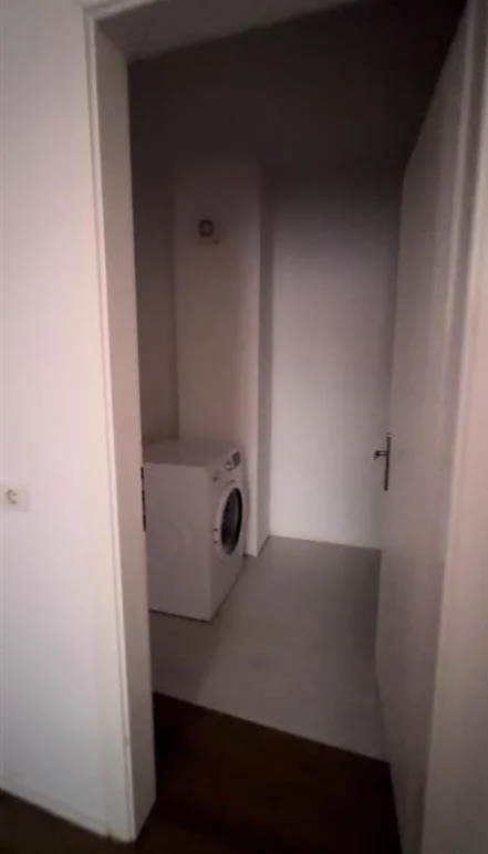 Tirane, jepet me qera apartament 2+1 Kati 4, 87 m² 450 € (Shkoze, kompleksi "Tom Doshi")