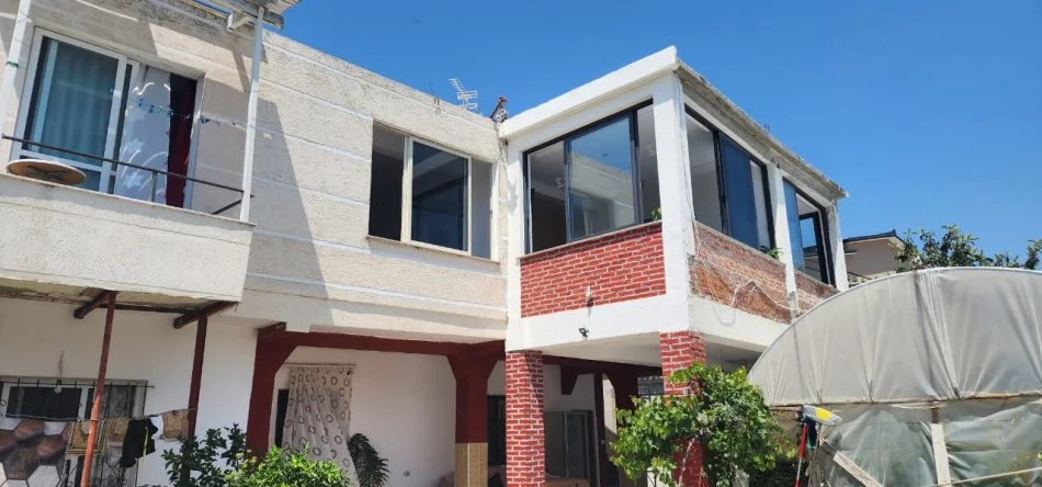 Vlore, jap me qera vetem 1 dhome 1+1 Kati 2, 24 m² 35 € (Rruga andrea varfi vlore nr i shpis : 150)