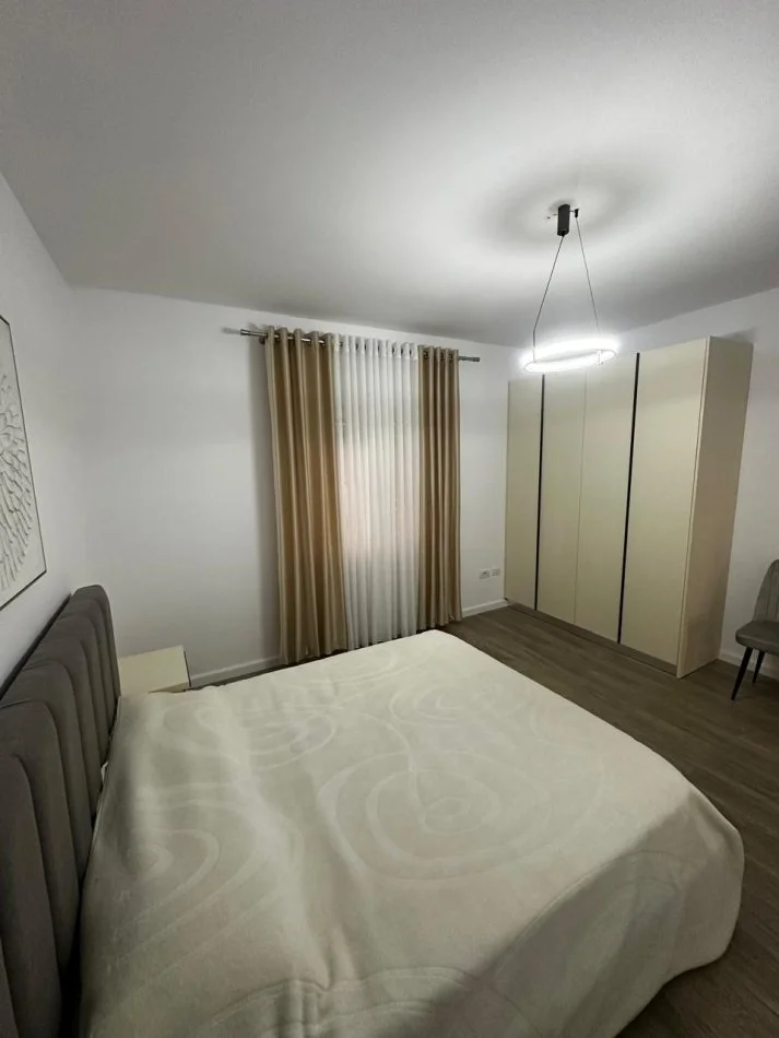 Tirane, jepet me qera shtepi 1+1 Kati 0, 60 m² 450 € (Zogu i zi Pran Ring Center)