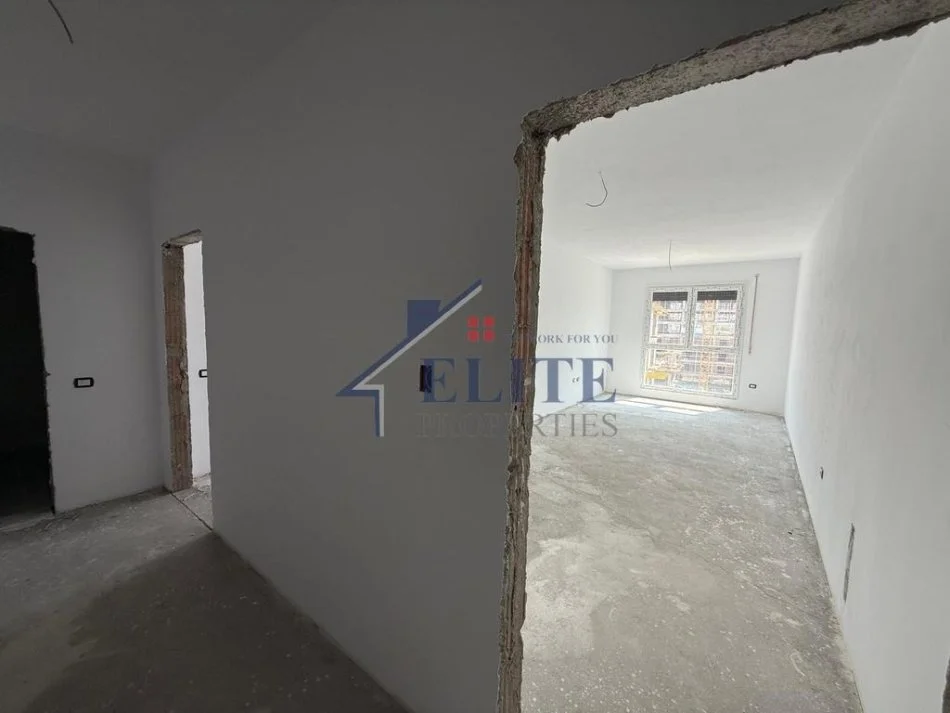 Tirane, shitet apartament 1+1+Ballkon Kati 1, 83 m² 100.260 € 