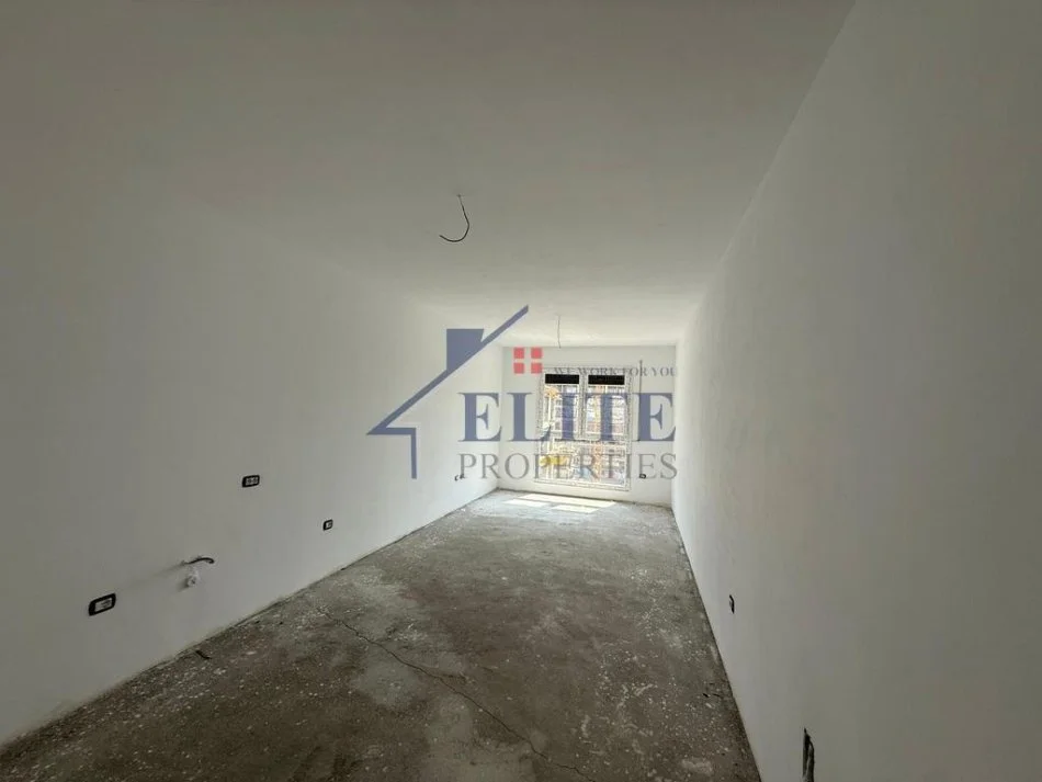 Tirane, shitet apartament 1+1+Ballkon Kati 1, 83 m² 100.260 € 