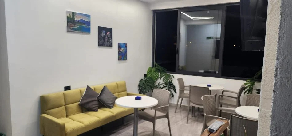 Vlore, jap me qera vetem 1 dhome 1+1 Kati 2, 24 m² 35 € (Rruga andrea varfi vlore nr i shpis : 150)