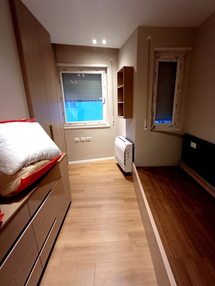 Shitet Apartament 2+1+Post Parkimi  290.000 € (Rr.Durresit)
