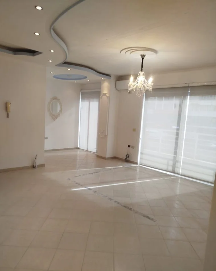 Tirane, shitet apartament Kati 3, 87 m² 145.000 € (komuna e parisit)