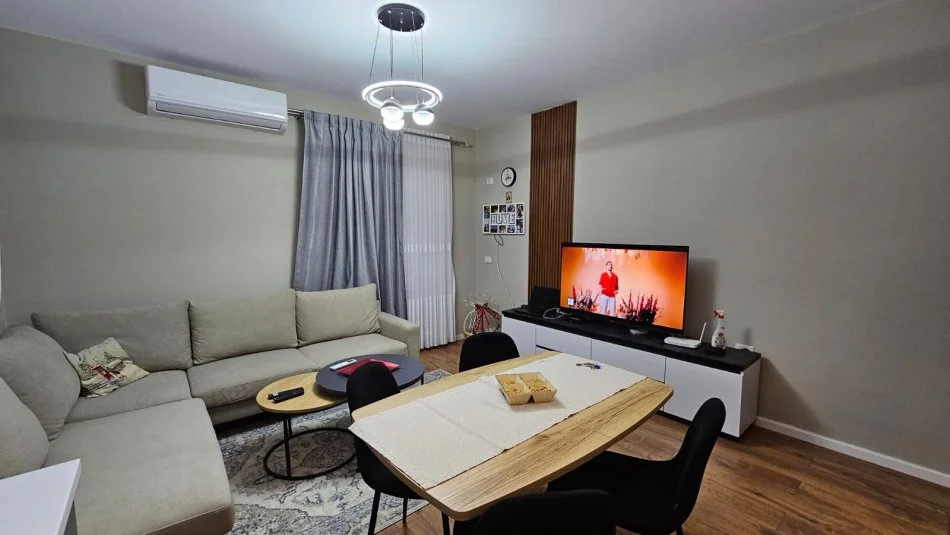 Shqiperi, jap me qera apartament 2+1+Ballkon Kati 2, 80 m² 600 € 