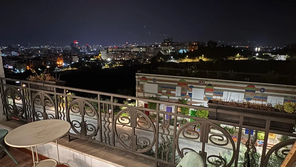 Tirane, jepet me qera apartament 3+1+Ballkon Kati 3, 133 m² 1.500 € (Residenca Kodra e Diellit 2)