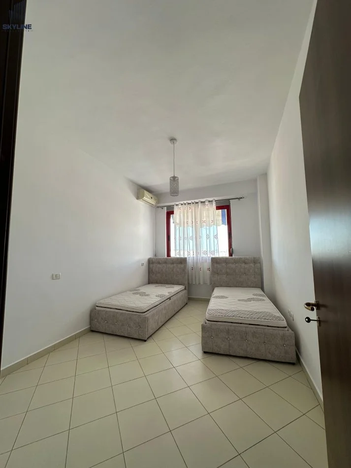 Tirane, jepet me qera apartament 2+1 Kati 7, 95 m² 450 €