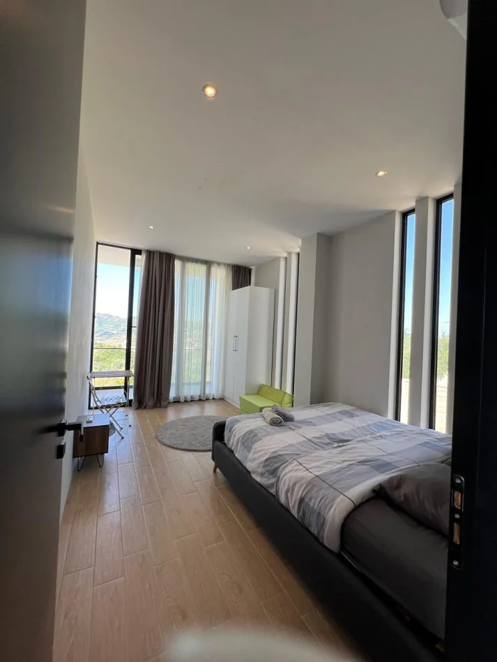 shitet Vile 2 Katshe Kati 2, 3.000 m² 620.000 € (Prane City Park)