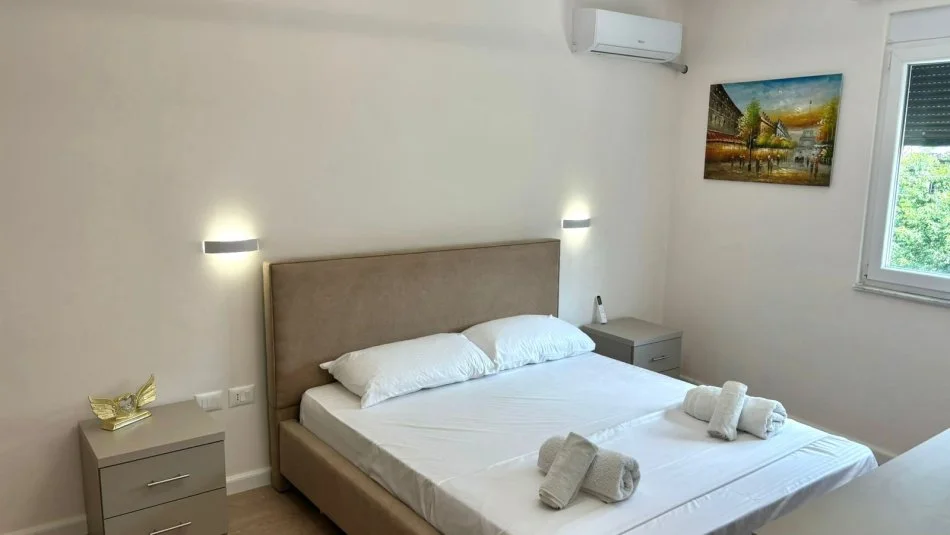 Tirane, jepet me qera apartament 1+1 Kati 4, 75 m² 470 € (Abdyl Pajo)