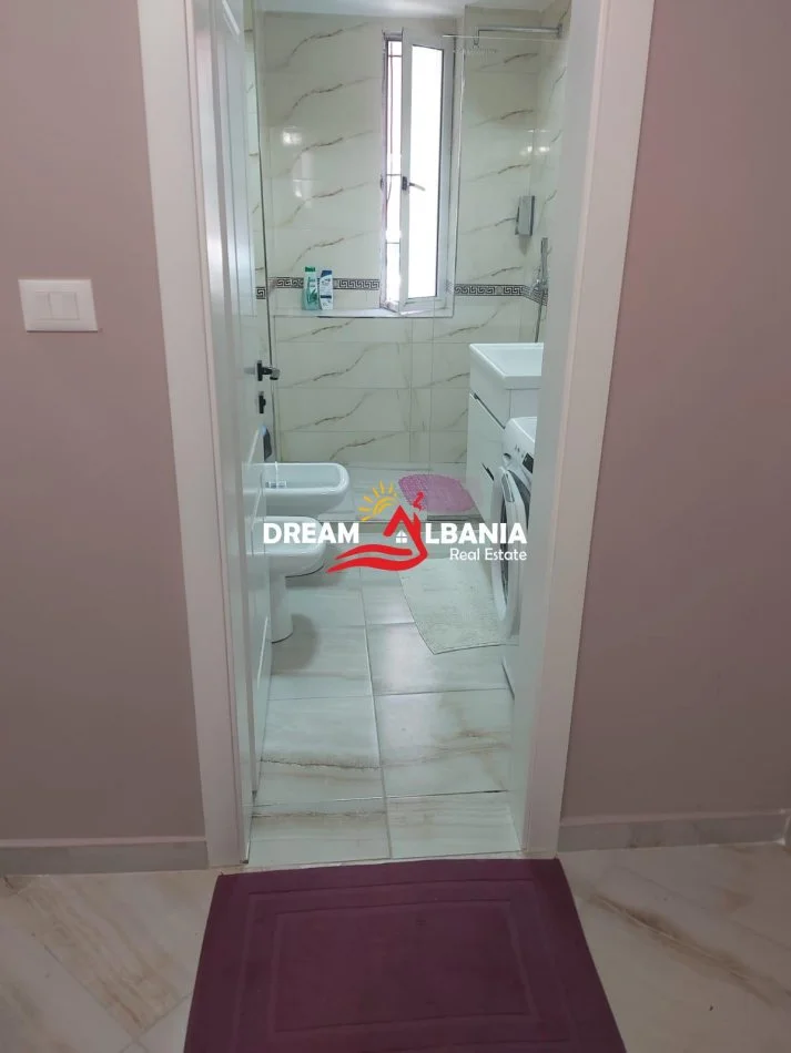 Tirane, jepet me qera apartament 1+1 , 80 m² 600 € 