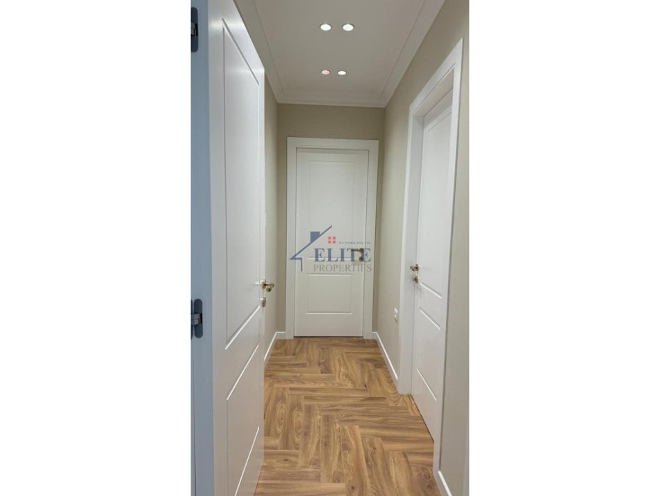 Tirane, jepet me qera apartament 2+1+Ballkon Kati 4, 124 m² 1.800 € 
