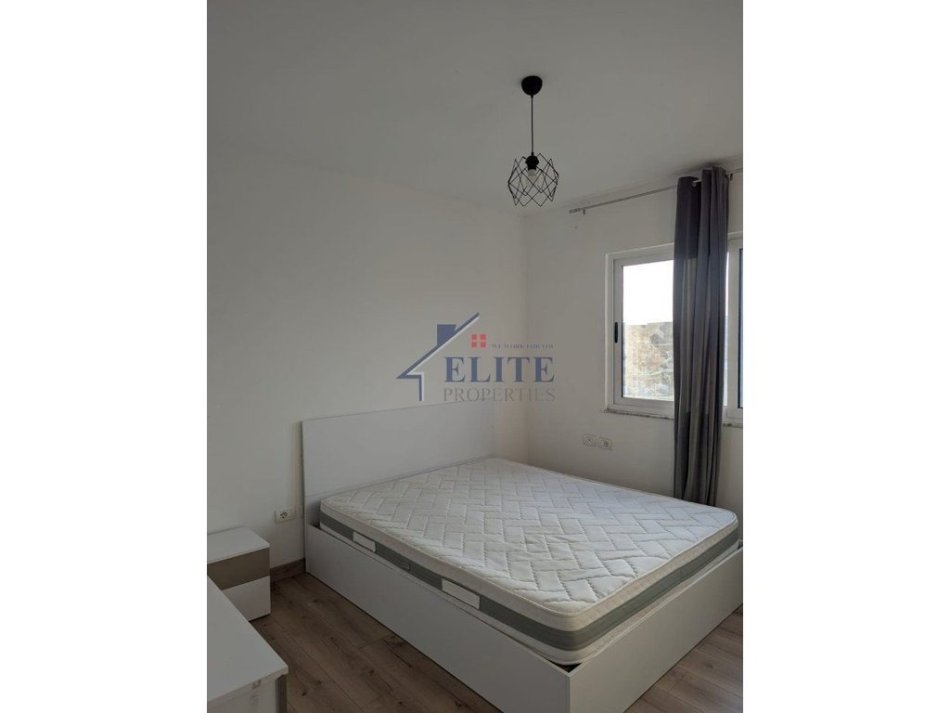 Tirane, jepet me qera apartament 2+1+Ballkon Kati 7, 90 m² 500 € 