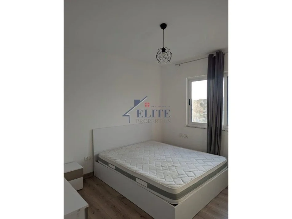 Tirane, jepet me qera apartament 2+1+Ballkon Kati 7, 90 m² 500 € 