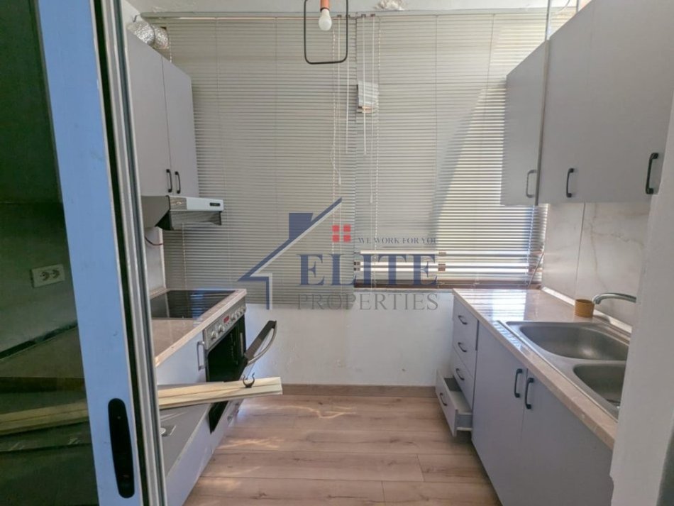 Tirane, jepet me qera apartament 2+1+Ballkon Kati 7, 90 m² 500 € 