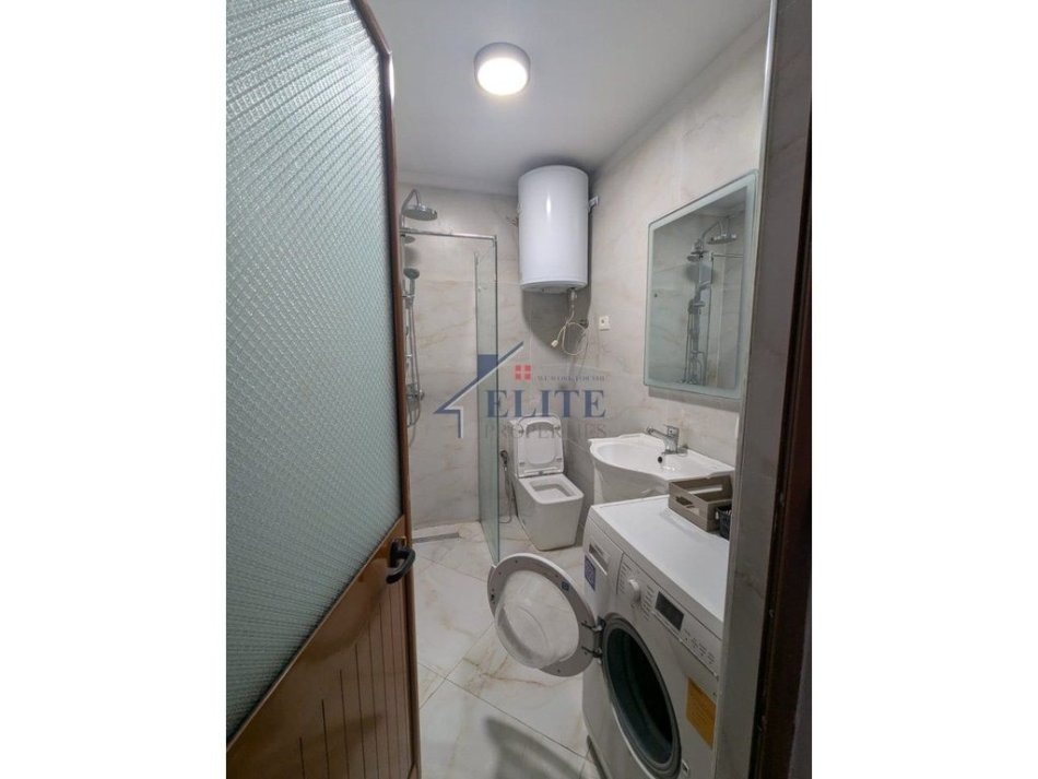Tirane, jepet me qera apartament 2+1+Ballkon Kati 7, 90 m² 500 € 