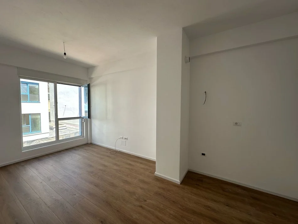 Tirane, Liste me oferta apartament 1+1+Ballkon Kati 3, 55 m² 79.000 € (Rruga Dalip Topi, Prane Unazes se Madhe)