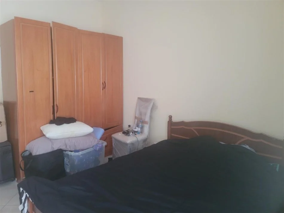 Tirane, shitet apartament 2+1 , 145.000 € (Astir prane rrethit)