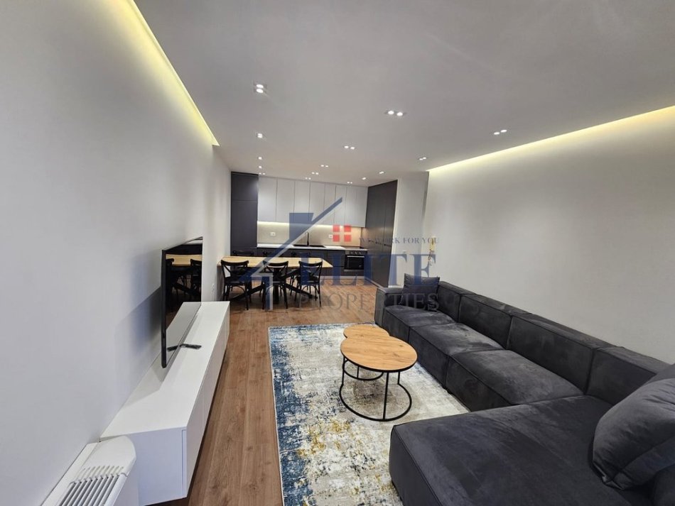 Tirane, jepet me qera apartament 2+1+Ballkon Kati 5, 100 m² 1.000 € 