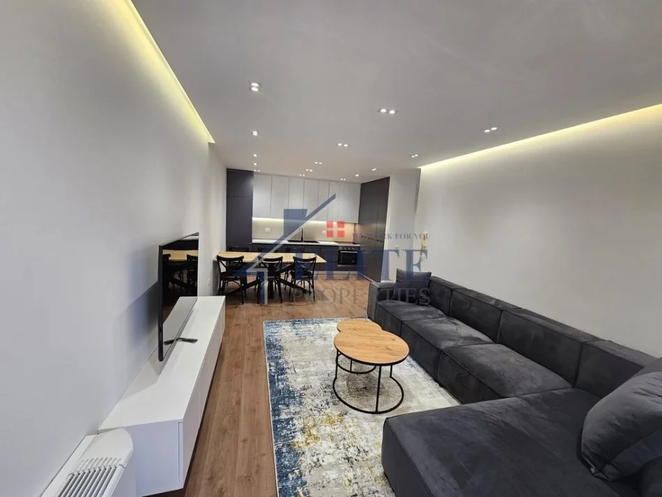 Tirane, jepet me qera apartament 2+1+Ballkon Kati 5, 100 m² 1.000 € 