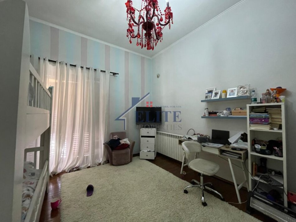 Tirane, jepet me qera apartament 2+1+Ballkon Kati 3, 120 m² 1.300 € 
