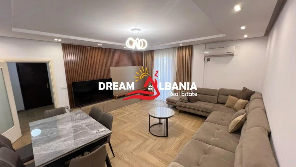 Tirane, jepet me qera apartament 2+1+Ballkon Kati 4, 120 m² 800 € (Rruga e Durresit prane Mozaikut te Tiranes)