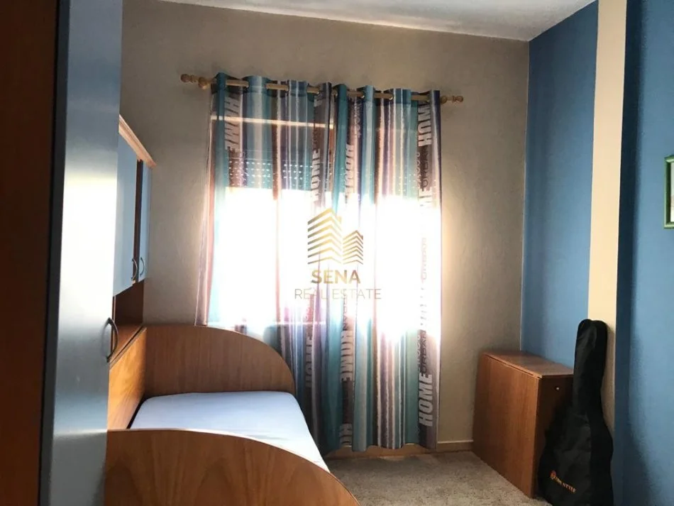 Tirane, shitet Vile 2+1+Ballkon Kati 2, 128 m² 250.000 € (Porcelan)